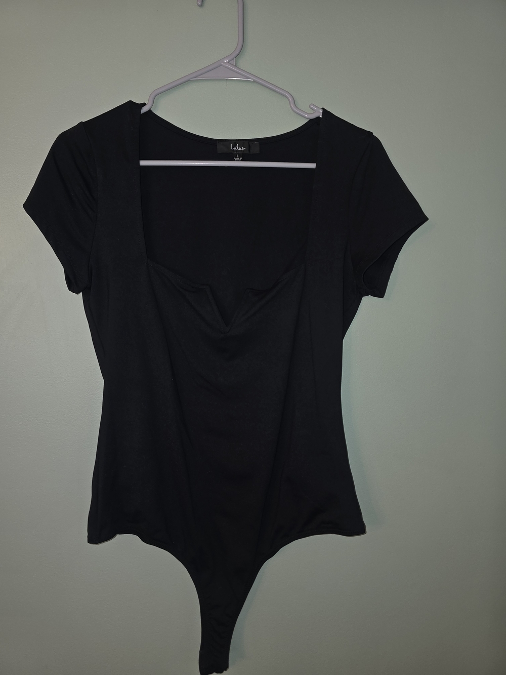 Lulu's Black Short-Sleeve Scoop Neck Bodysuit